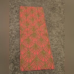 The World Traveler Collection Beaded Centerpiece Table Runner 13x36 Lined